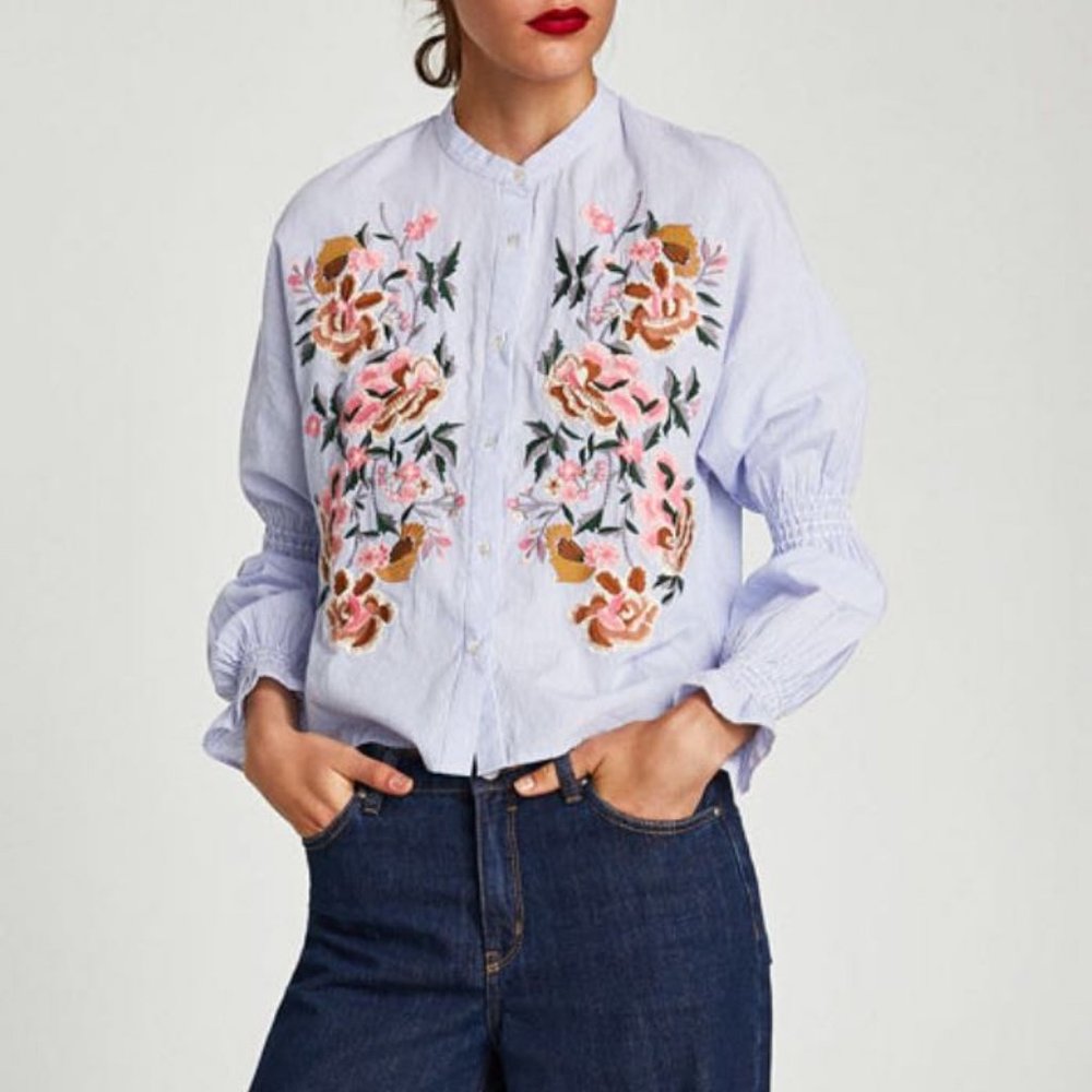 💙 Zara Trafaluc Collection Striped Floral Blouse